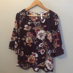 Xhilaration floral top
